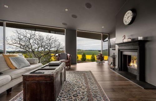 Ullina House | Vale Hill House