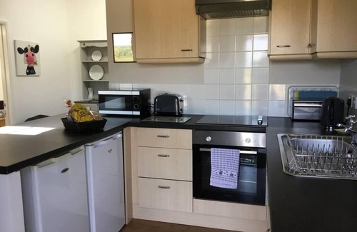 Llancarfan Cottage | Vale of Glamorgan - Cottage - Sleeps 4 - Parking