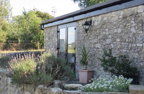 Llancarfan Cottage | Vale of Glamorgan - Cottage - Sleeps 4 - Parking