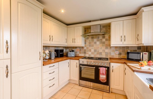 Glanton Apartment | Vale View - Five Bedroom Apartment, Sleeps 11