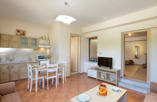 Elos Apartment | Valena Stylish Home -15 min to Elafonisi