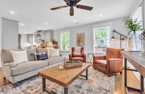 Greenville - Spartanburg House | Valencia Cottage - Greenville Monthly Rental