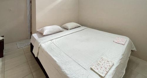Parapat Hotel | Valencia Homestay Redpartner