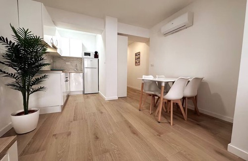 Mestalla Apartment | Valencia Rooms & Apartments (A)