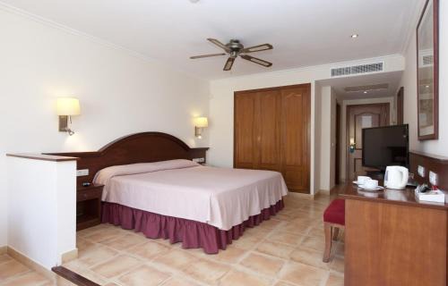 Cala'n Bosch Hotel | Valentin Star Menorca - Adults Only