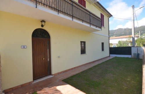 Querceta Apartment | Valentina house, apartment, ideal couple or family