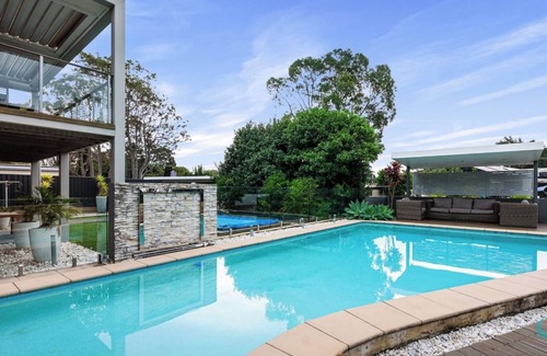 Valentine House | Valentine Aqua Bella