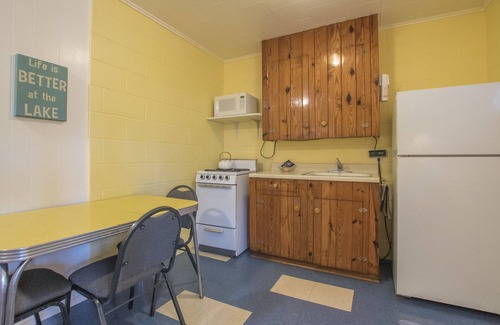 Kingsland Cabin | Valentine Lakeside - Cabin 2