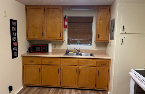 Kingsland Apartment | Valentine Lakeside Casita 20