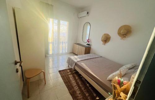 Toroni Apartment | Valeria & Yvonne Toroni