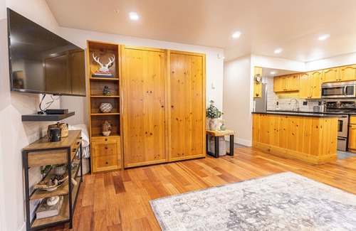 Whistler Cay Heights House | Valhalla 1 bedroom, sleeps 4, Quiet setting just steps from the action!