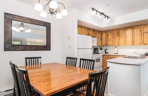 Whistler Cay Heights House | Valhalla, 2 bedroom, sleeps 6, Air Conditioning, Amazing mountain views just steps from the action