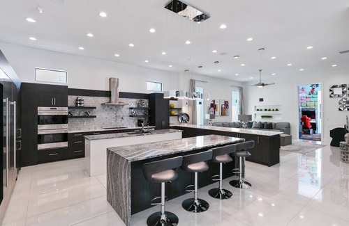 Reunion Villa | Valhalla Luxury Mansion in Reunion Resort with Vegas style Casino near Disney