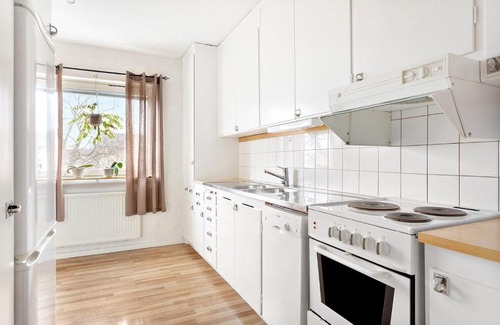 Surat District House | Valimbe Home