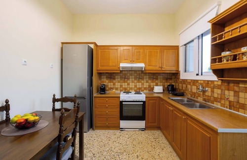 Valira Apartment | Valira Stathmos Home, Rustic Charm Cottage w Views