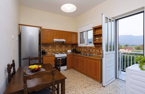 Valira Apartment | Valira Stathmos Home, Rustic Charm Cottage w Views