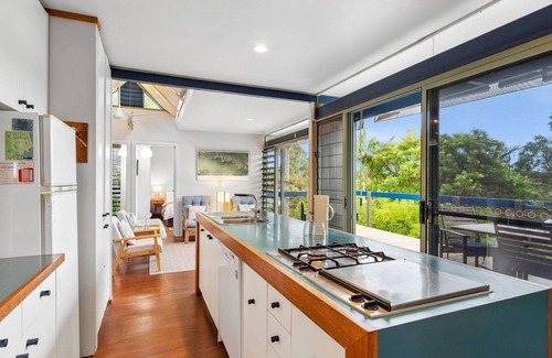 Valla Beach House | Valla Beach Shack - A charming three-bedroom beach house
