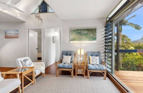 Valla Beach House | Valla Beach Shack - A charming three-bedroom beach house