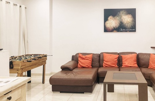 Kalkara Apartment | Valletta and Grand Harbour Lookout Seaview Hot Tub BBQ