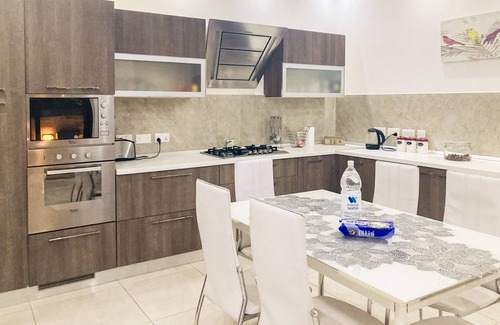 Kalkara Apartment | Valletta and Grand Harbour Lookout Seaview Hot Tub BBQ