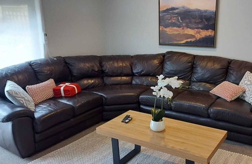 Waipawa Cottage | Valley Cottage - Modern Cottage in a peaceful rural setting - close to town