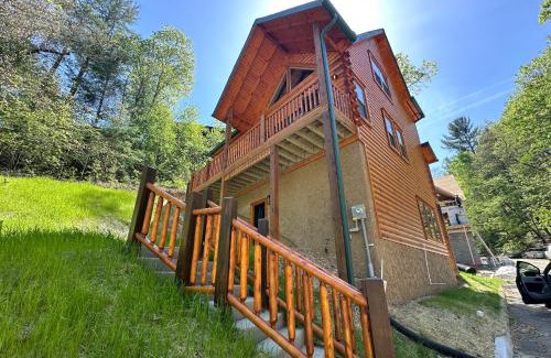 Gatlinburg - Pigeon Forge House | Valley Creek Castle
