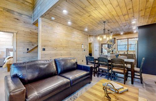 Gatlinburg - Pigeon Forge House | Valley Creek Castle