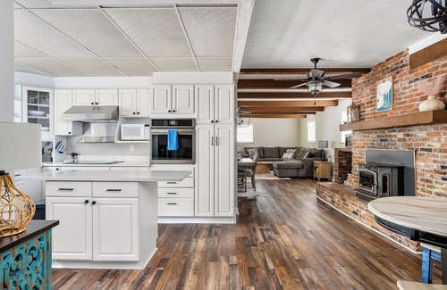 Seneca House | Valley Echoes on Lake Hartwell!