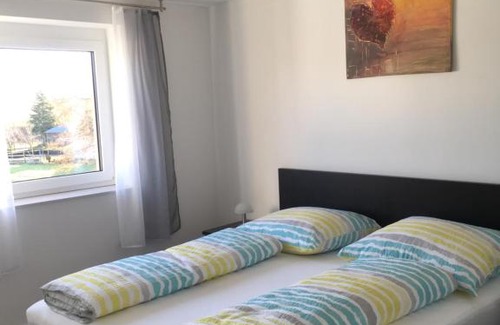 Heuchelheim-Klingen Apartment | Valley ferienwohnung SÜW