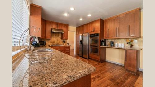 West Hills House | Valley Gem, spacious 5 bedroom 3 bath, sleeps 11