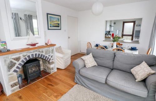 Penycwm House | Valley High