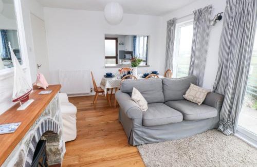 Penycwm House | Valley High