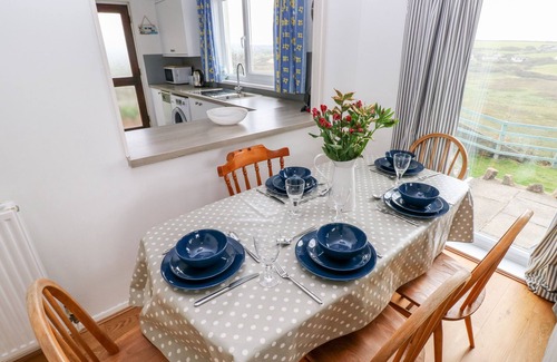Penycwm Cottage | VALLEY HIGH, pet friendly, country holiday cottage in Solva