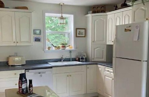 Kentville Apartment | Valley home in Beautiful Downtown Kentville
