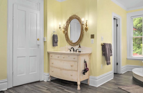 Huntsville Bed & Breakfast | Valley House B and B Huntsville Valley Suite
