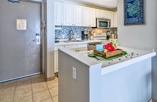 Kahana Condo | Valley Isle 1108b 2 Bedroom Condo by RedAwning