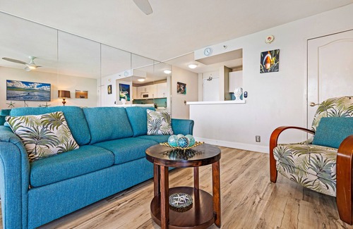 Kahana Condo | Valley Isle Resort #1110 - Vacation West Maui