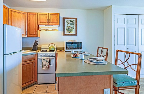 Kahana Condo | Valley Isle Resort #406 - Vacation West Maui