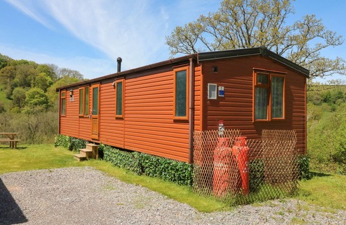 Brushford Cottage | VALLEY LODGE, pet friendly, luxury holiday cottage in Bampton, Devon