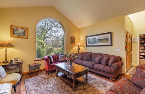 Kenwood House | Valley of the Moon by AvantStay Tranquil Escape Large Yard w Hot Tub Fire Pit