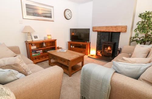 Holyhead House | Valley Pines