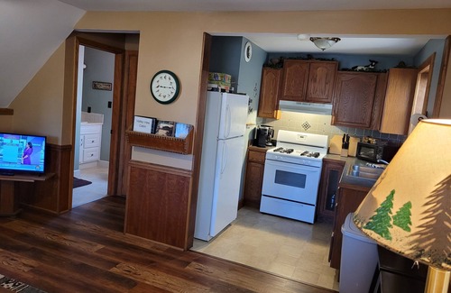 Kimbolton Cabin | Valley View Cabin bordering Salt Fork State Park WiFi