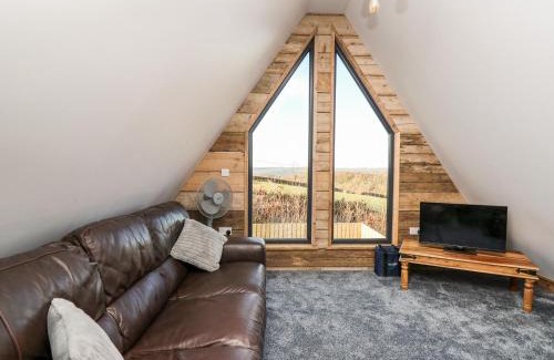 Llandysul House | Valley View Hideaway