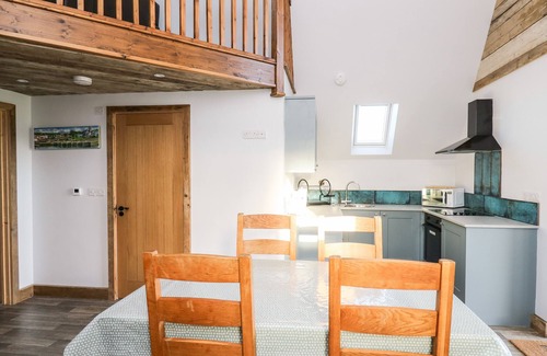 Llandysul Cottage | VALLEY VIEW HIDEAWAY, pet friendly, with hot tub in Ffostrasol