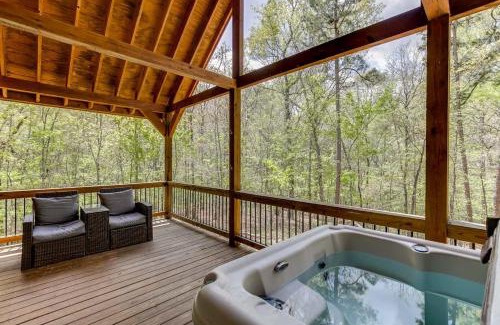 Cleveland House | Valley Views From Romantic Cabin w Sauna