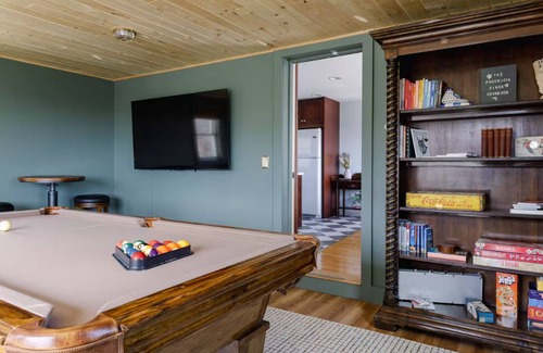 Durham House | Valley VIEWS! Hot tub, Game Room, Acres to Roam!