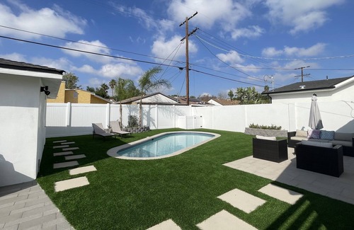 Valley Glen House | Valley Village Three Bedroom House w/ Pool & Yard