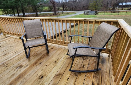 Wakefield House | VALLEY VISTA 3-bedroom 2-bath house in Lucasville
