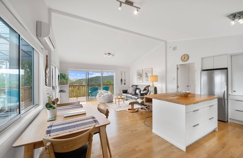 Paihia House | Valley Vista - Paihia Holiday Home