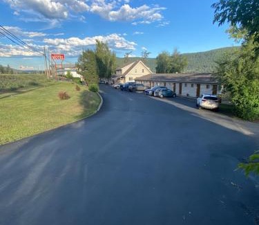 Williams Lake Hotel | ValleyView Motel